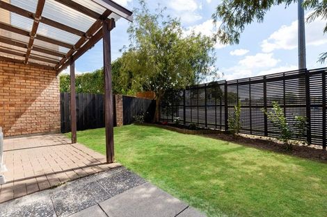 Photo of property in 1/4 Charlenne Close, Ranui, Auckland, 0612