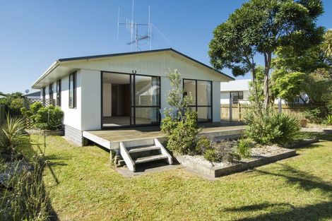 Photo of property in 3b Longstead Avenue, Papamoa Beach, Papamoa, 3118