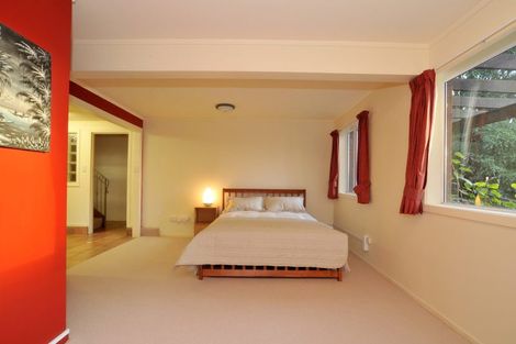 Photo of property in 31 Rothesay Bay Road, Rothesay Bay, Auckland, 0630