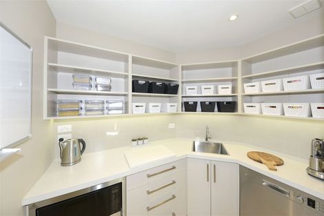 Photo of property in 8 Seagrave Place, Ilam, Christchurch, 8041