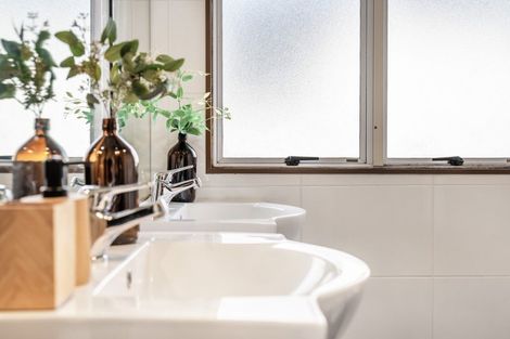 Photo of property in 231 Hobsonville Road, Hobsonville, Auckland, 0618