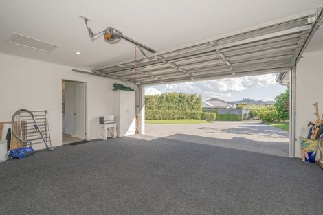 Photo of property in 10 Roseberry Place, Whitianga, 3510