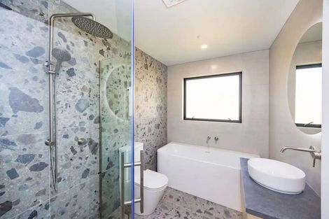 Photo of property in 30 Awanui Road, Red Beach, 0932