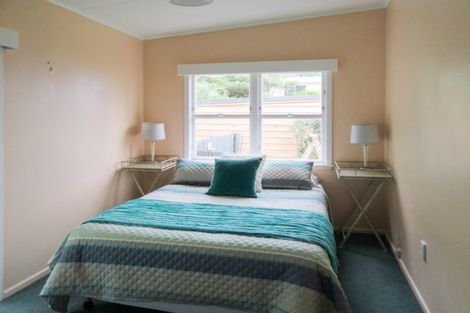 Photo of property in 15 Makorori Beach Road, Makorori, Gisborne, 4073