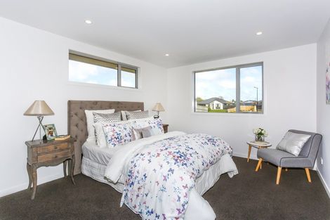 Photo of property in 11 Waikohi Avenue, Glenbrook, Waiuku, 2681