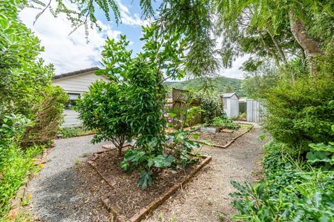 Photo of property in 30 Delaware Grove, Totara Park, Upper Hutt, 5018