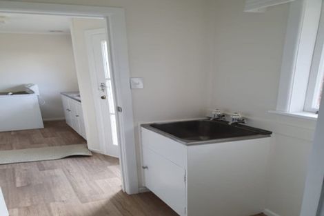 Photo of property in 2/7 Arawa Street, New Lynn, Auckland, 0600