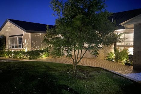 Photo of property in 28 Alec Craig Way, Gulf Harbour, Whangaparaoa, 0930