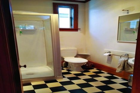 Photo of property in 17 Poplar Grove, Thorndon, Wellington, 6011