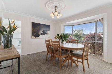 Photo of property in 14 Chippewa Place, Conifer Grove, Takanini, 2112