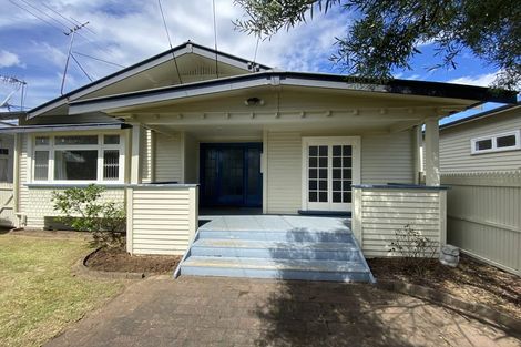 Photo of property in 2/21 Adam Street, Greenlane, Auckland, 1051