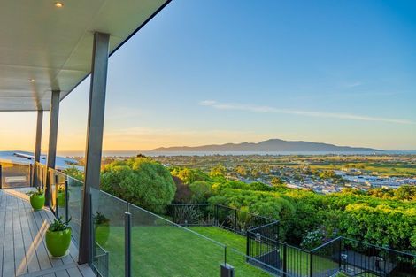 Photo of property in 7 Ocean Vista Lane, Paraparaumu, 5032