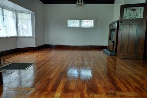 Photo of property in 28 Thackeray Street, Hamilton Lake, Hamilton, 3204