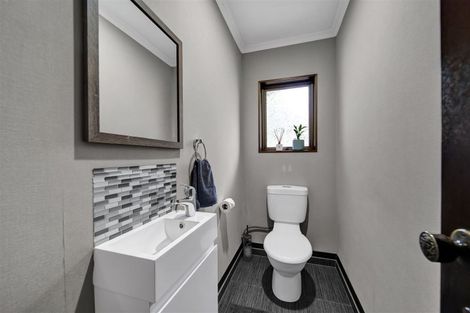 Photo of property in 24 Dillon Drive, Bell Block, New Plymouth, 4312