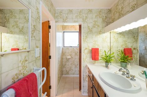 Photo of property in 30 Haggitt Street, Feilding, 4702