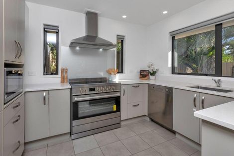 Photo of property in 116 Barbados Way, One Tree Point, 0118