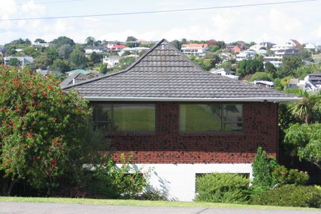 Photo of property in 1/3 Korotaha Terrace, Rothesay Bay, Auckland, 0630