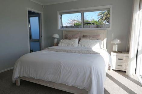 Photo of property in 36 Koru Loop, Paraparaumu, 5032