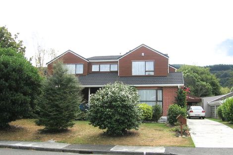 Photo of property in 44 Whirinaki Crescent, Heretaunga, Upper Hutt, 5018