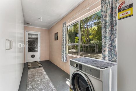 Photo of property in 71 Milton Terrace, Picton, 7220