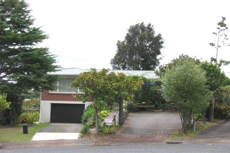 Photo of property in 9 Santa Rosa Terrace, Forrest Hill, Auckland, 0620