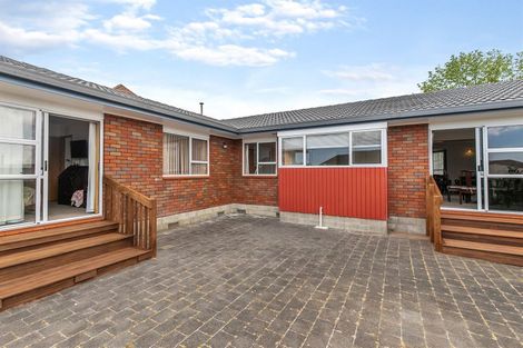 Photo of property in 11 Unsworth Drive, Unsworth Heights, Auckland, 0632