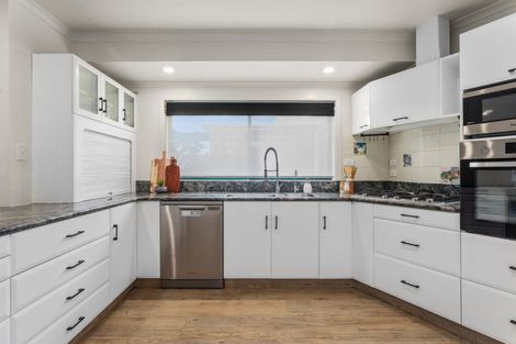 Photo of property in 24 Riverside Drive, Whakatane, 3120