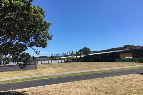 Photo of property in 114 Harbour Drive, Matarangi, Whitianga, 3592