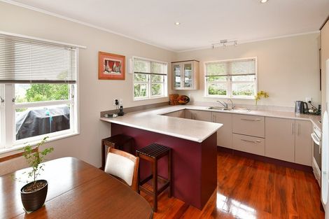 Photo of property in 12 Nelson Street, Helensville, 0800