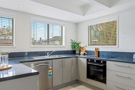 Photo of property in 1/143a Weston Road, St Albans, Christchurch, 8052