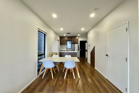 Photo of property in 24 Parahau Road, Papakura, 2110