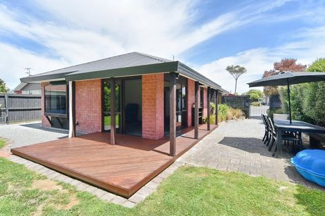 Photo of property in 16 Bush Street, Rangiora, 7400