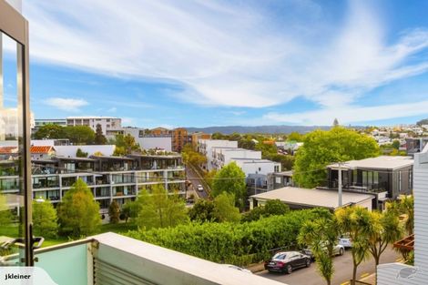 Photo of property in 8b Macaulay Street, Eden Terrace, Auckland, 1021