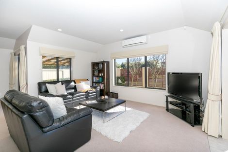 Photo of property in 6 Coleraine Drive, Rototuna, Hamilton, 3210