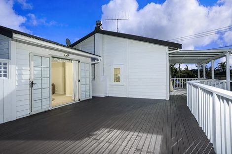 Photo of property in 62 Glencoe Road, Browns Bay, Auckland, 0630