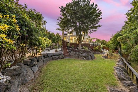 Photo of property in 5 Oakford Park Crescent, Greenhithe, Auckland, 0632