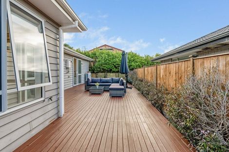 Photo of property in 10 Fred White Drive, Kumeu, 0810