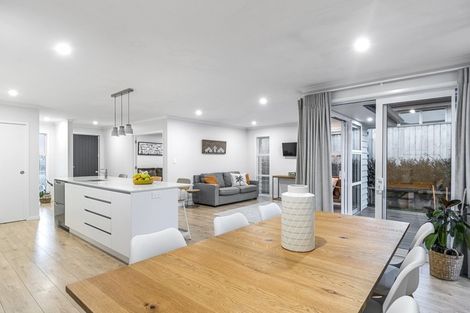 Photo of property in 24 Penetaka Heights, Pyes Pa, Tauranga, 3112