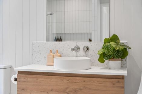 Photo of property in 50 Huia Street, Waikanae, 5036