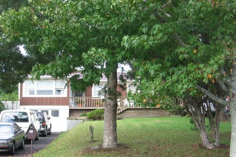 Photo of property in 25 Humphrey Kemp Avenue, Henderson, Auckland, 0612