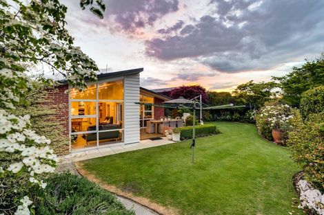 Photo of property in 10 Powell Crescent, Ilam, Christchurch, 8041