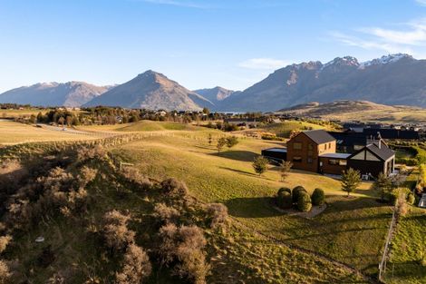 Photo of property in 4 Stockyard Lane, Jacks Point, Queenstown, 9371