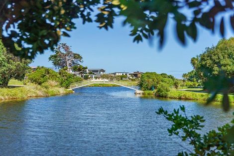 Photo of property in 7 Marewa Place, Waikanae Beach, Waikanae, 5036