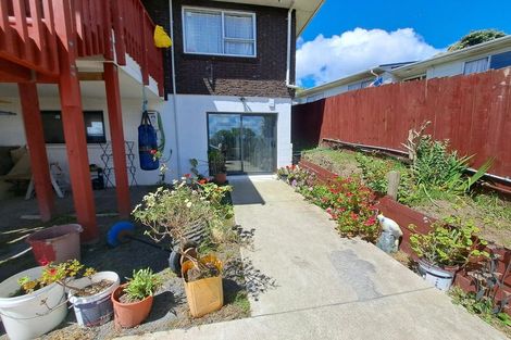 Photo of property in 18 Brunner Road, Glen Eden, Auckland, 0602
