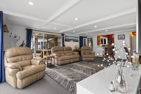 Photo of property in 59 Patu-kukupa Street, Manaia, 4612