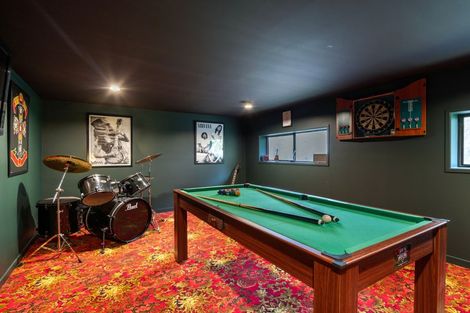 Photo of property in 9 Guernsey Place, Fitzherbert, Palmerston North, 4410