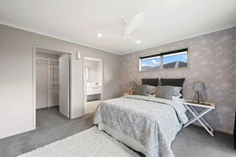 Photo of property in 41 Plescher Crescent, Leamington, Cambridge, 3432