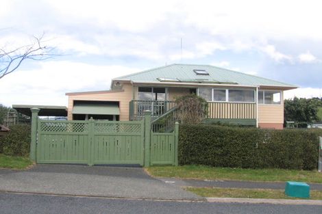 Photo of property in 127 Bruce Wallace Place, Whangamata, 3620