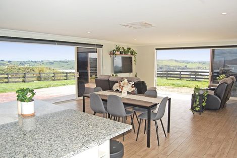 Photo of property in 173 Rangiora Road, Kaiwaka, 0573