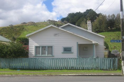 Photo of property in 17 George Street, Hikurangi, 0114